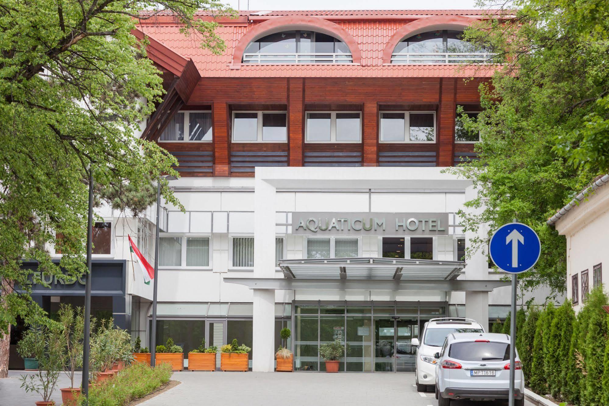 Aquaticum Debrecen Termal & Wellness Hotel Exterior foto